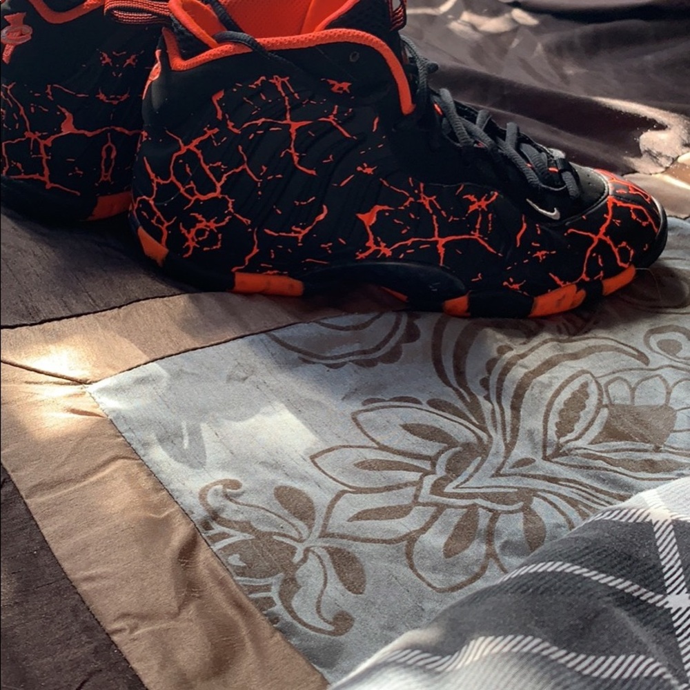 Nike Lil Posite Magma Lava 5.5Y like new condition - Picture 3 of 4
